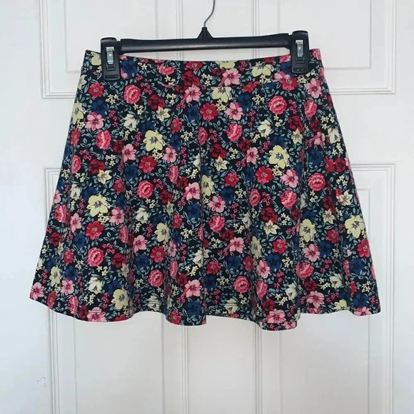 Forever21 Floral Skater Flared Mini Skirt - Picture 1 of 3